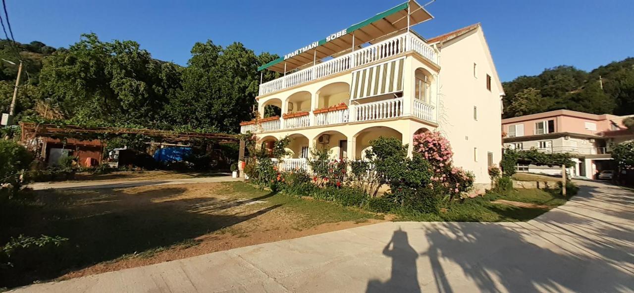 Stevovic Apartments Tivat Eksteriør bilde