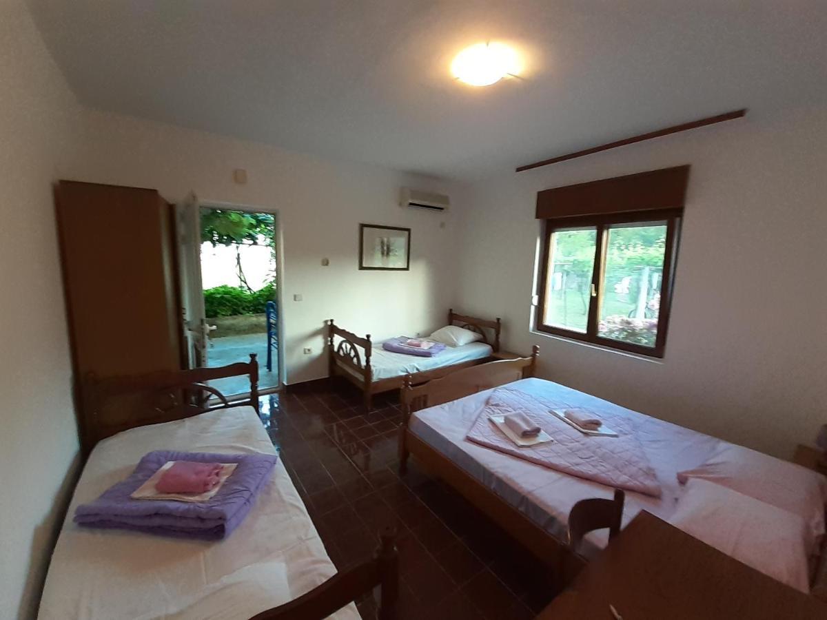 Stevovic Apartments Tivat Eksteriør bilde