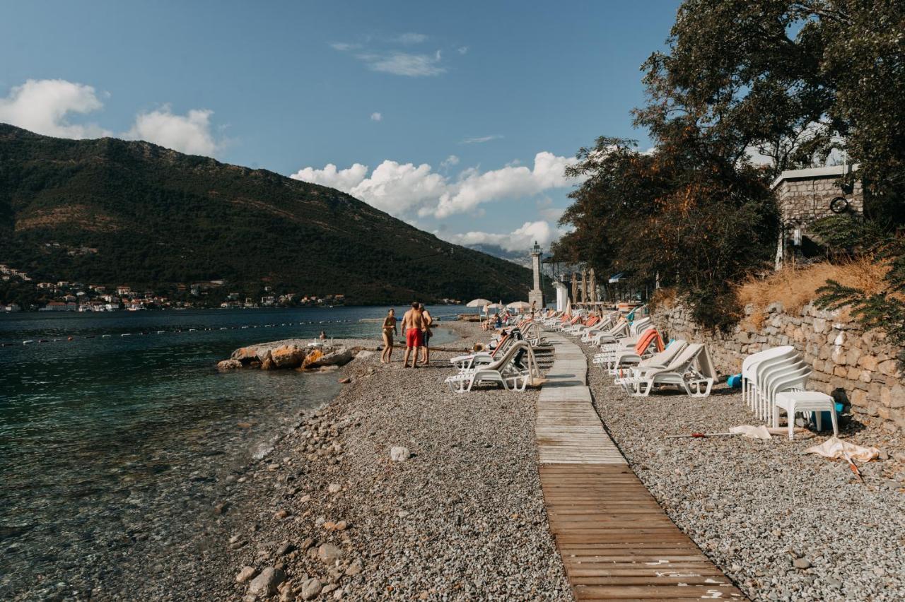 Stevovic Apartments Tivat Eksteriør bilde